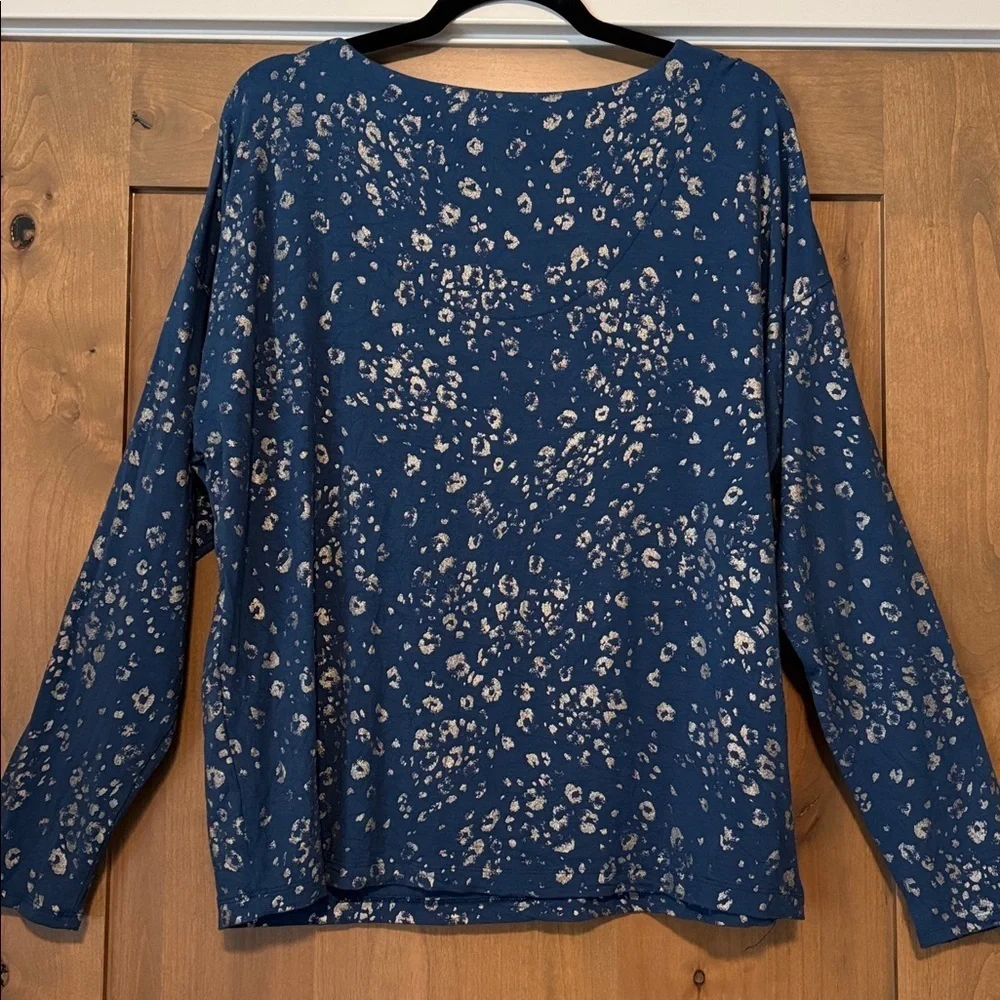 Chico's Rayon stretch V Pullover Top Womens 2 Slate gold speck drop shoulder